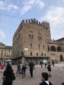 Palazzo del Podestà, Palazzo di Re Enzo e Torre dell'Arengo - travel to Bologna